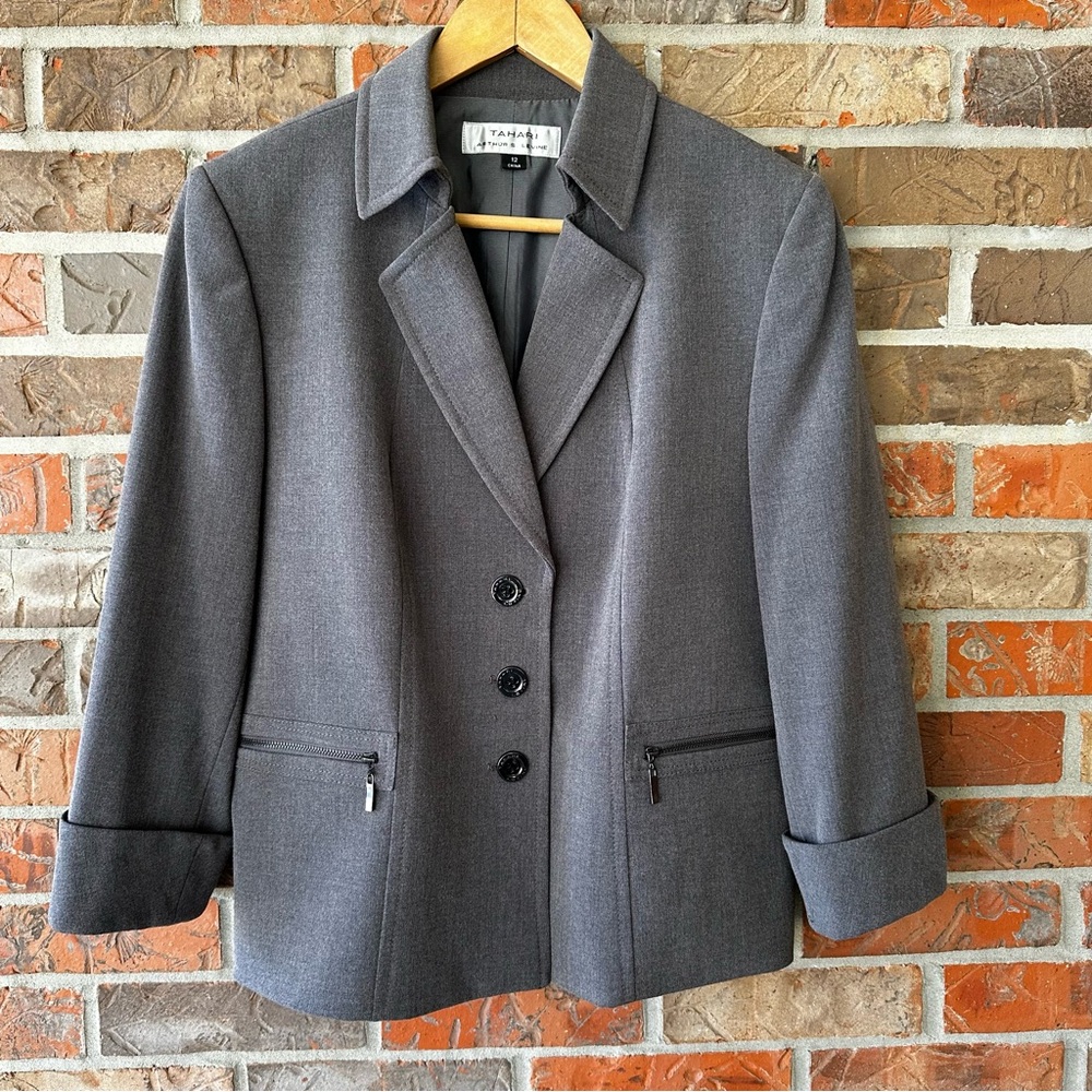 Tahari Arthur S. Levine Professional Jacket/Coat Button Closure Zipper Pockets
